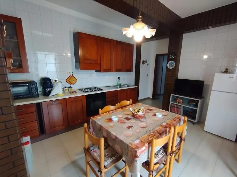 דירות קאריני House Of Lady איטליה